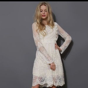 Chic wish cream colored lace knee length dress, size large